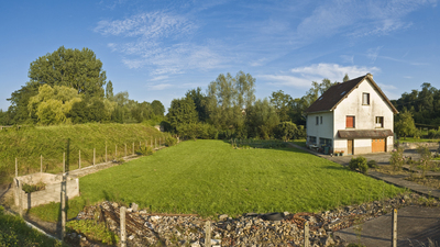 Lotissement vs terrain individuel : le match © fotoVoyager-Getty Images