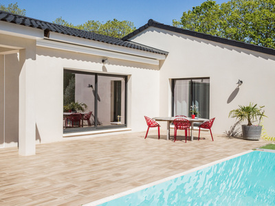 Une maison avec piscine en Provence