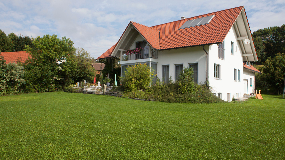Une fois achevées, les maisons à ossature métallique ressemblent à des maisons classiques.