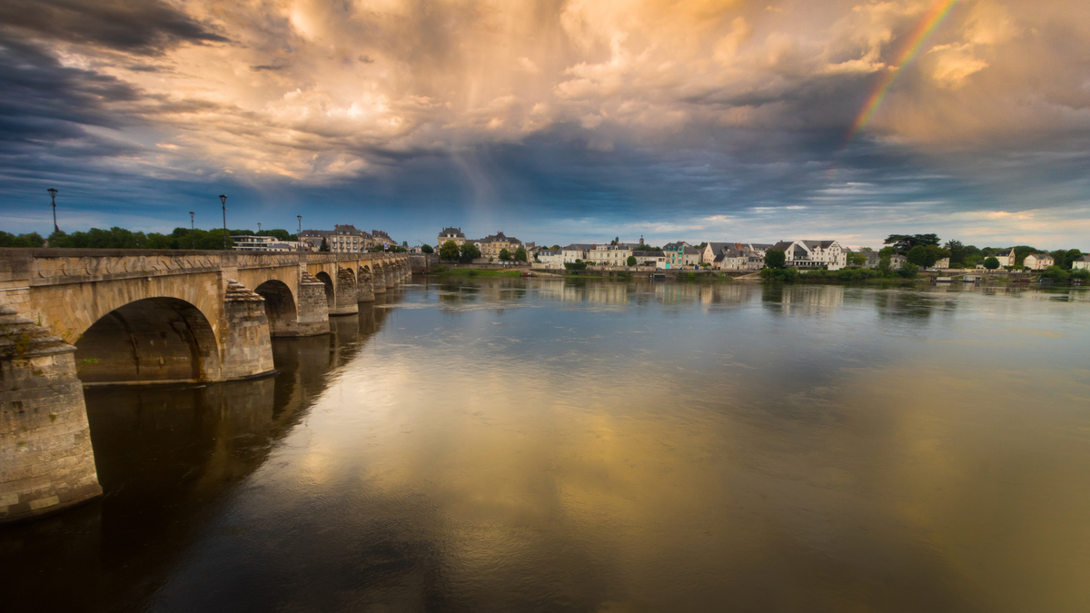 La Loire est le fil conducteur de la région.