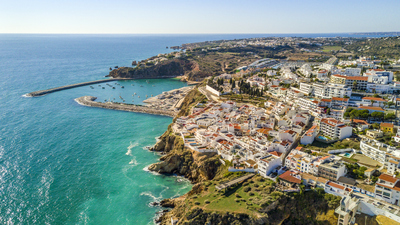 Investir au Portugal : mode d'emploi & opportunités © JacekSopotnicki/Getty Images