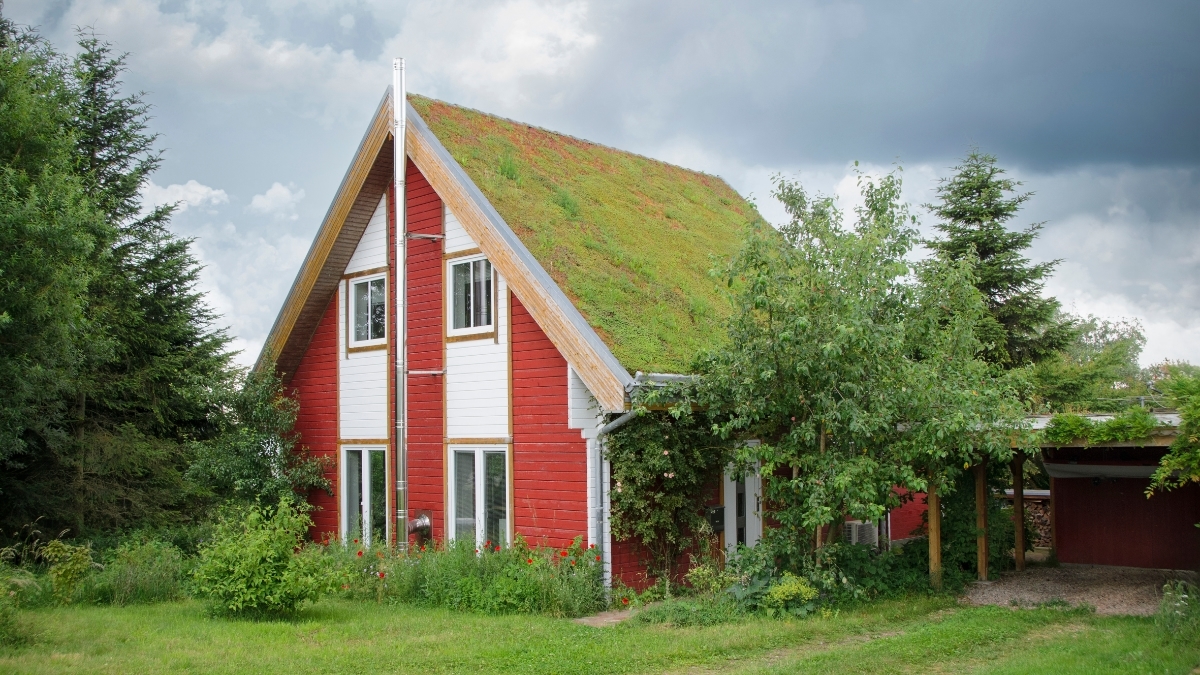 La maison écologique séduit de plus en plus de familles.