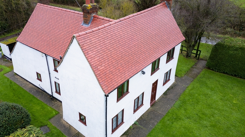Le choix du matériau de couverture permet de donner du cachet à votre maison.