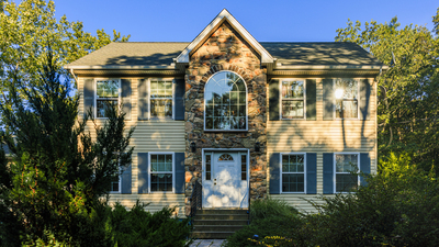 Rénovation de façade : comment redonner un coup de jeune à sa maison ? © Alex Potemkin-Getty Images