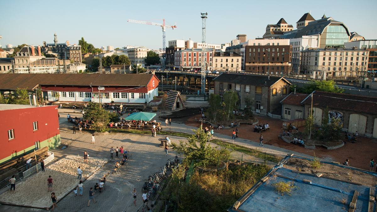 La Cité Fertile à Pantin est un exemple des mutations possibles des villes. Ce lieu transitoire deviendra un écoquartier.