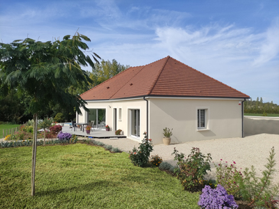 Une maison dans la vallée de l'Yonne