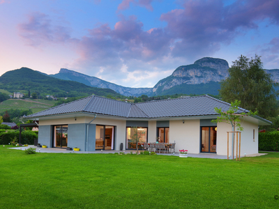 Une maison pour faire corps avec la lumière