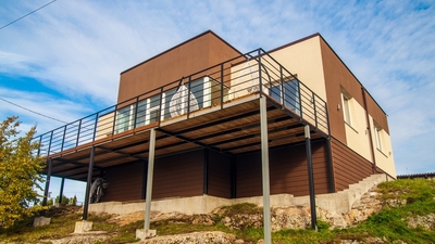 Découverte : une cabane sur pilotis © Semiglass/Shutterstock