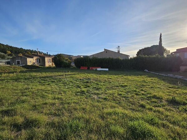 Terrain aménagé Oraison (04700)