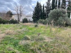 Terrain aménagé Eyguières (13430)