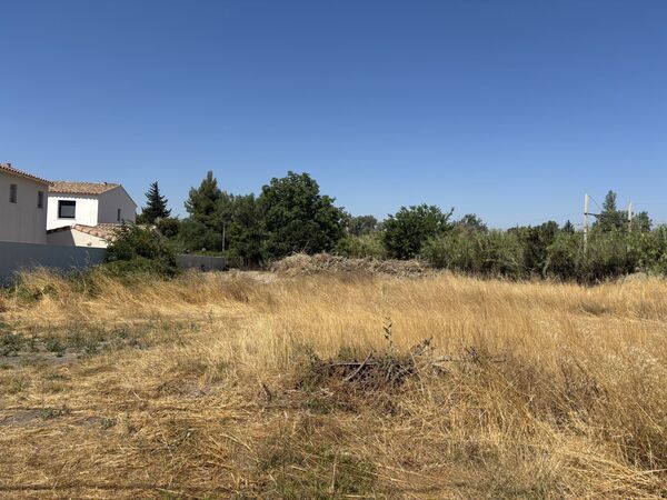 Terrain aménagé Salon-de-Provence (13300)
