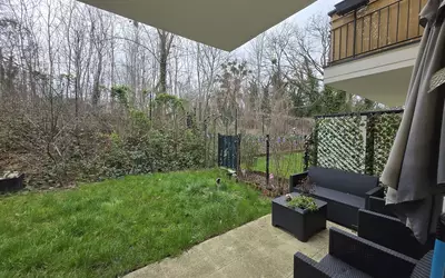 Vaujours (93410)- Terrasse Et Jardin Privatif