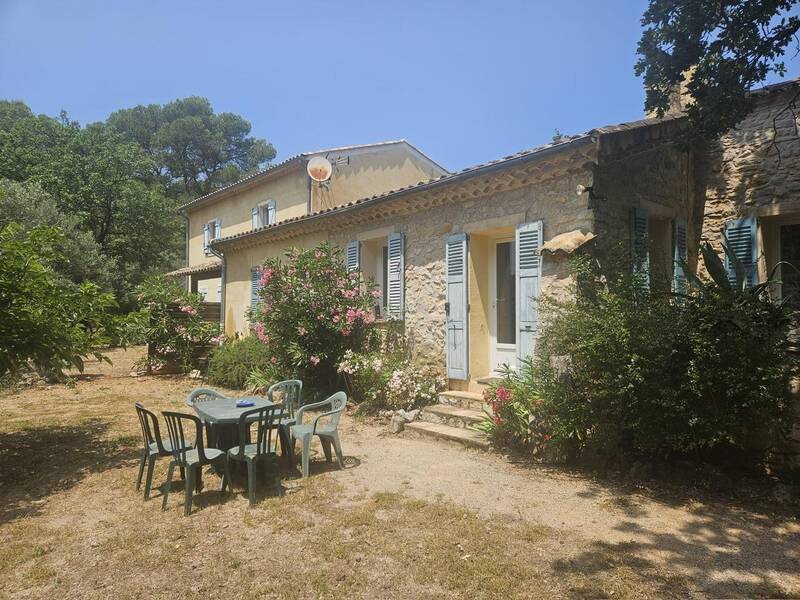 Les Arcs (83460)