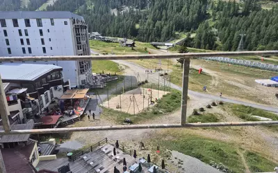 Isola (06420)