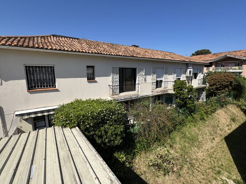 Fréjus (83600)