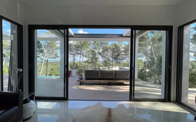 Nîmes (30000)