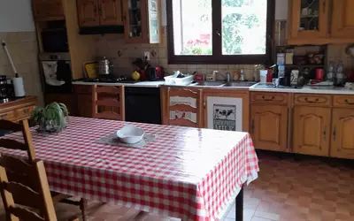 Saint-Saud-Lacoussière (24470)