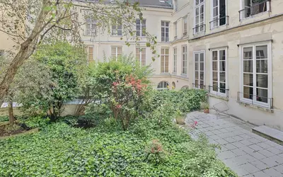 Paris 4E