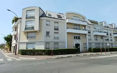 Fresnes (94260)