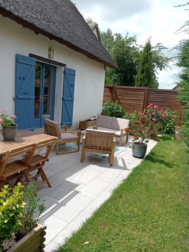 Hanches (28130)