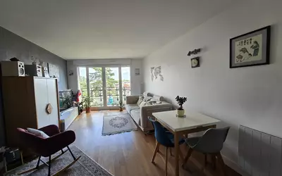 Puteaux (92800)