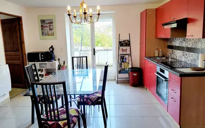 + Piscine + 3 Gîtes, Dole (39100)