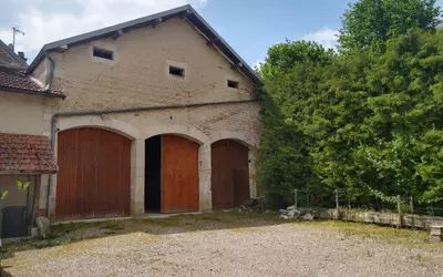 + Annexes + Écurie Spacieuse