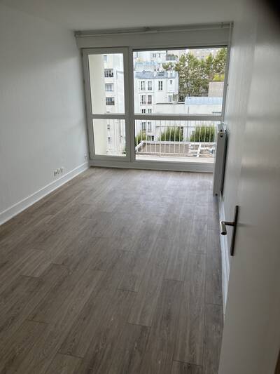 Location appartement studio Paris 20e