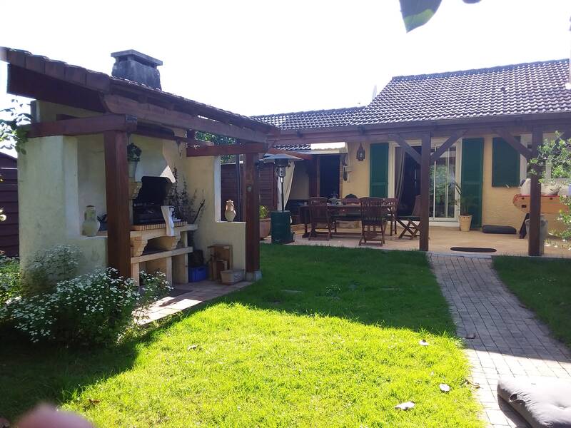 Mours (95260)
