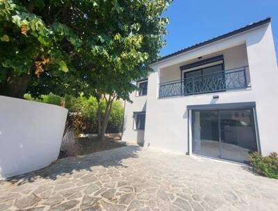 Vente maison 6 pièces Hyères (83400)