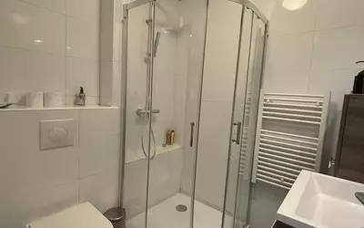 Nice (06000)