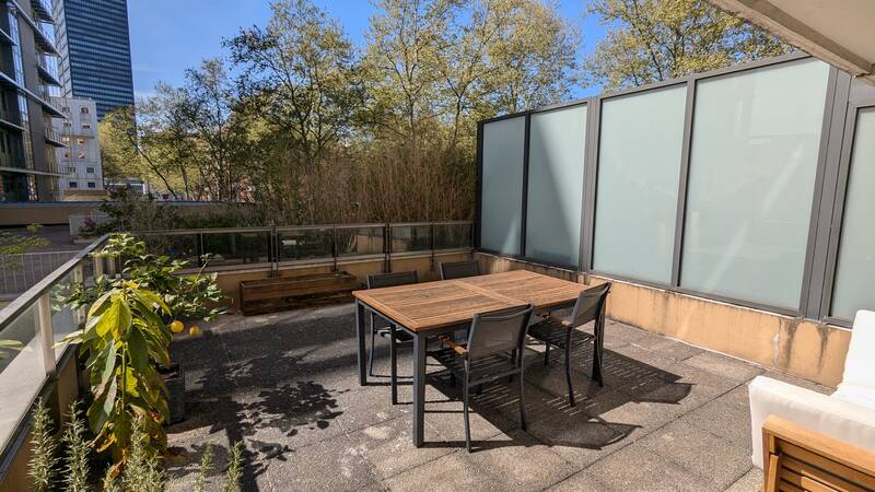 Avec Terrasse Et Balcon