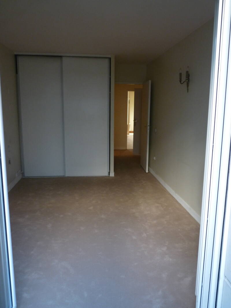 Issy-Les-Moulineaux (92130)