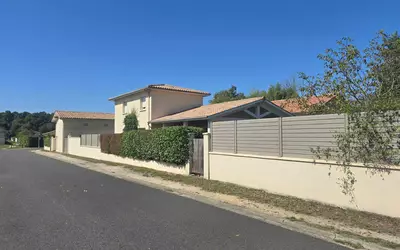 D'architecte Lumineuse Avec Dépendance Et Grand Potentiel