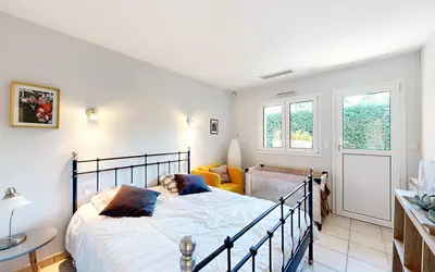 Plain Pied Avec Spacieux Jardin Et Piscine