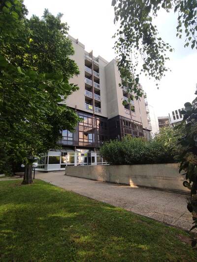 Location appartement studio Courbevoie (92400)