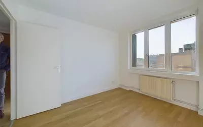 Lyon 8E