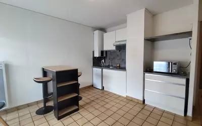 Nîmes (30900)