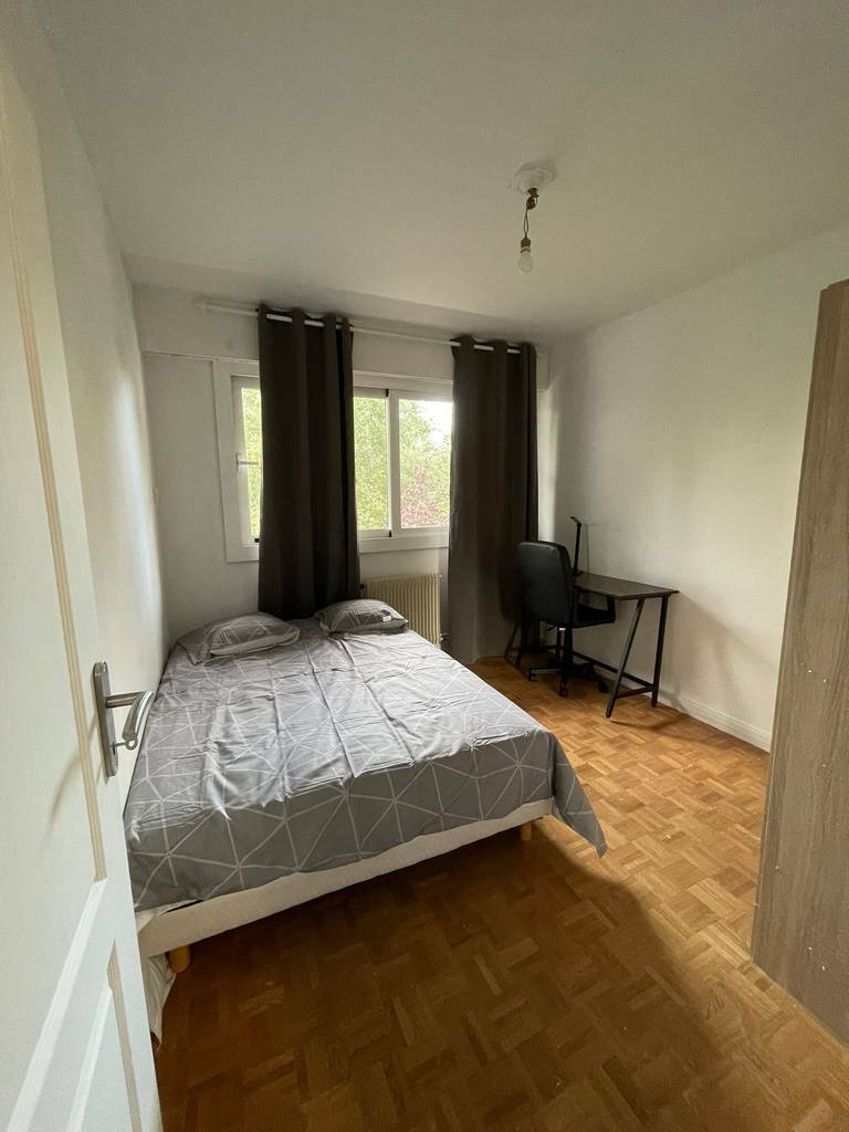 Nanterre, Colocation