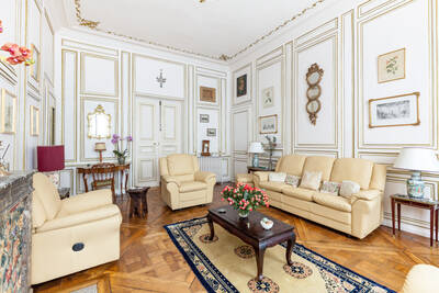 Vente appartement 8 pièces Versailles (78000)