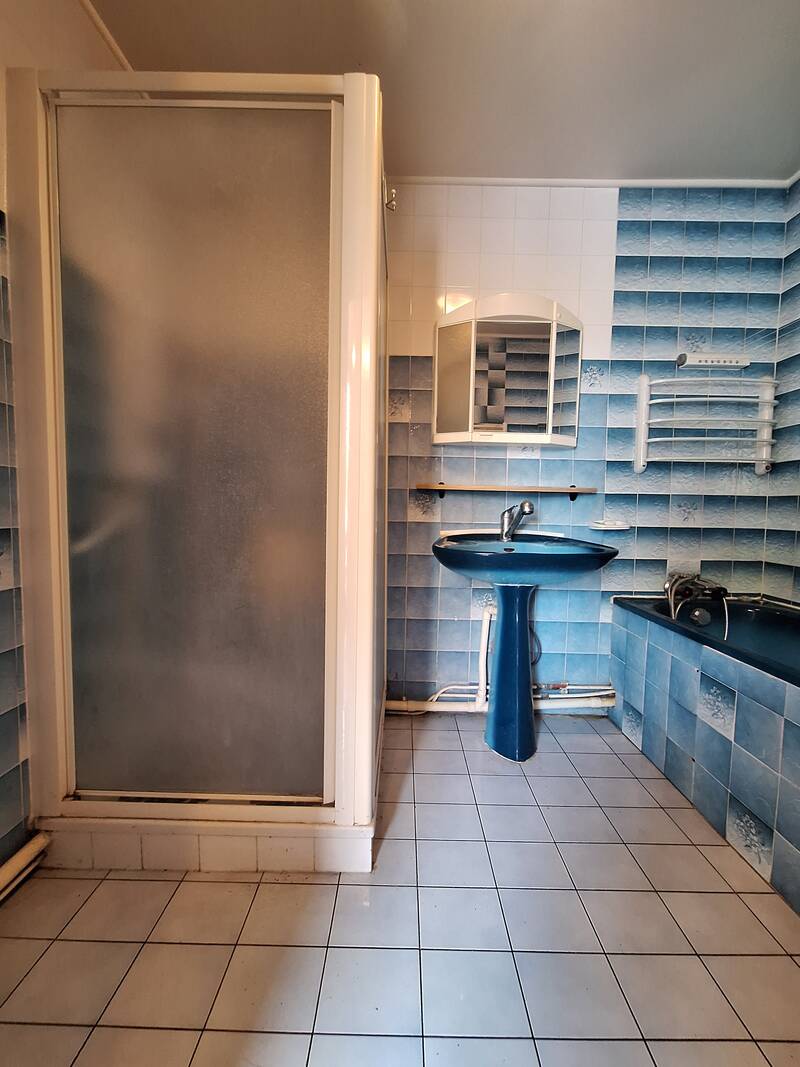 Chauny (02300)