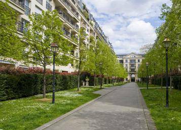 Issy-Les-Moulineaux (92130)