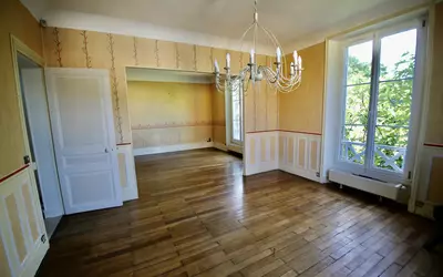 Mandres-Les-Roses (94520)
