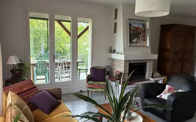 Saint-Denis-Lès-Bourg (01000)