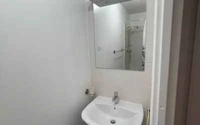 Appartement Avec Terrasse Refait À Neuf