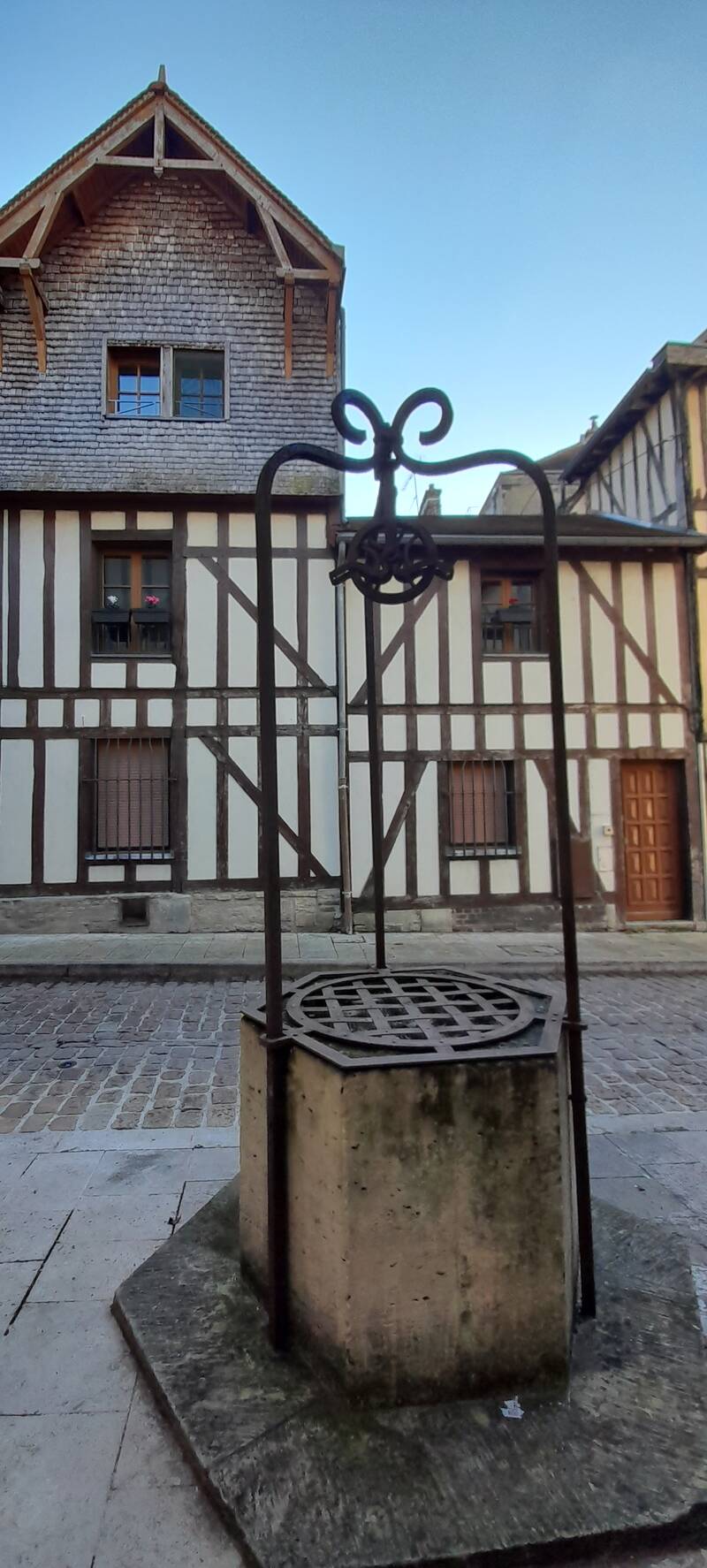 Troyes