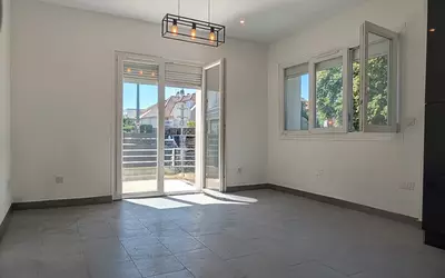 Poissy (78300)