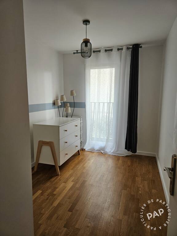 Location meublée appartement 3 pièces 55 m² Châtenay-Malabry (92290) photo 3