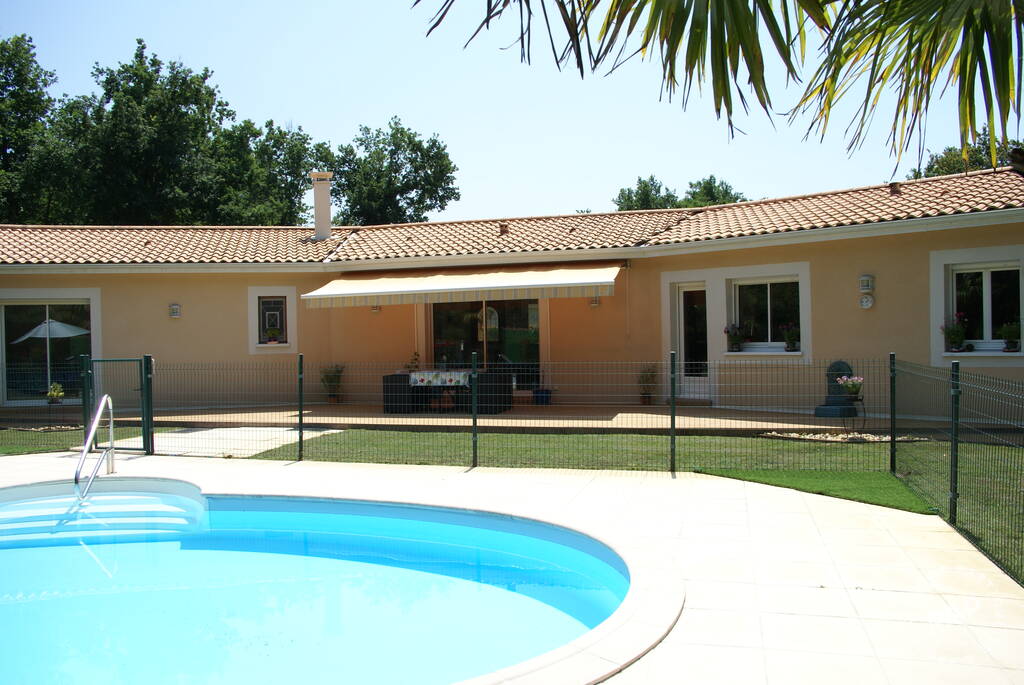 Vente immobilier 650.000 € Hourtin (33990)-Avec Dépendance De 17M2-