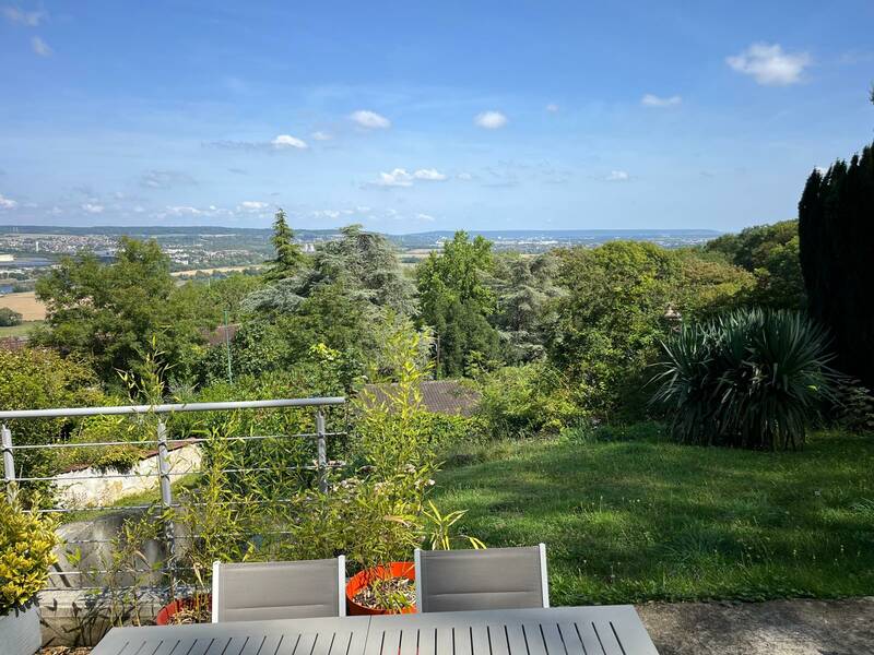 Mézières-Sur-Seine (78970)